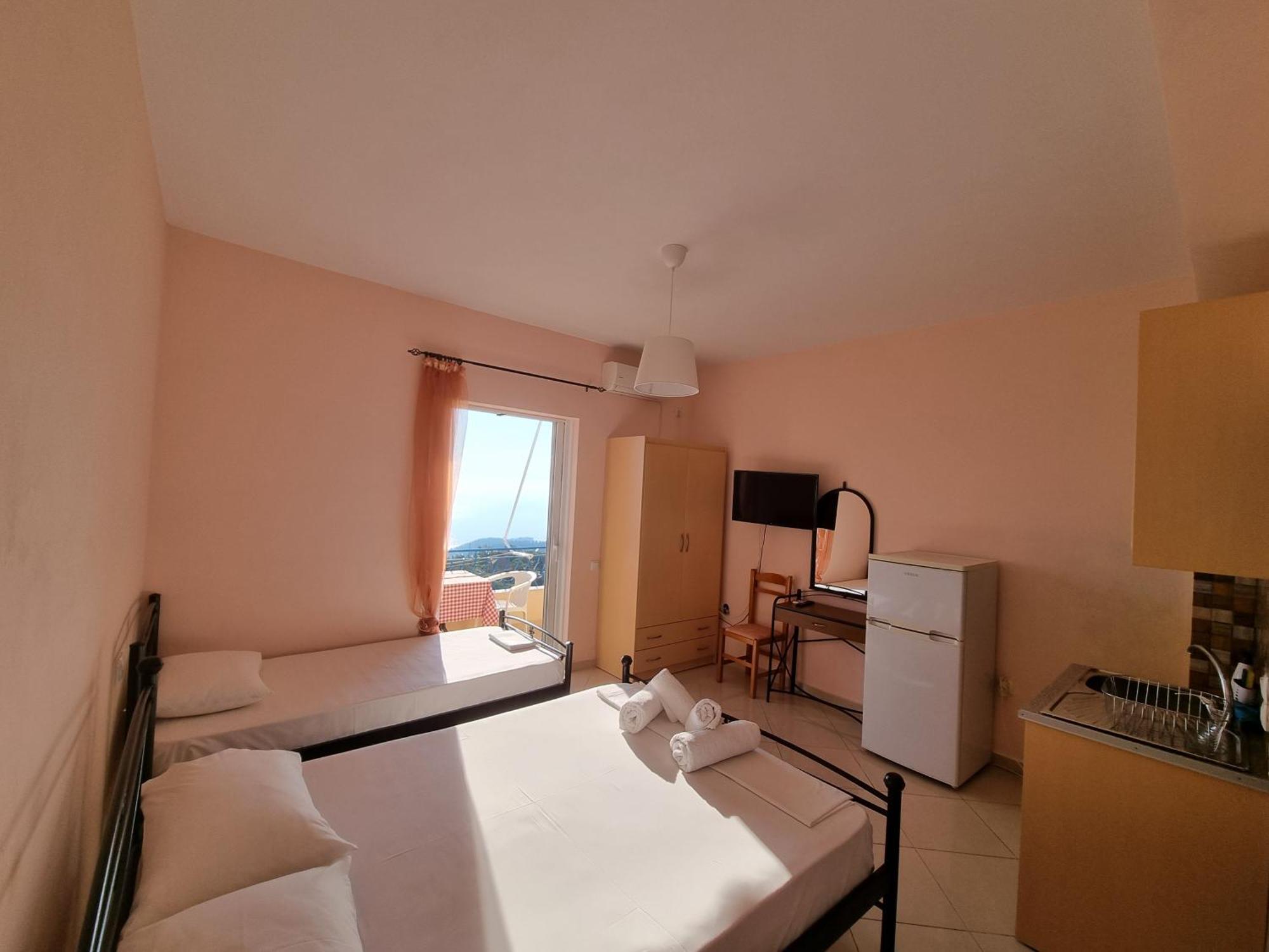 Let Rooms Lukova Exterior foto