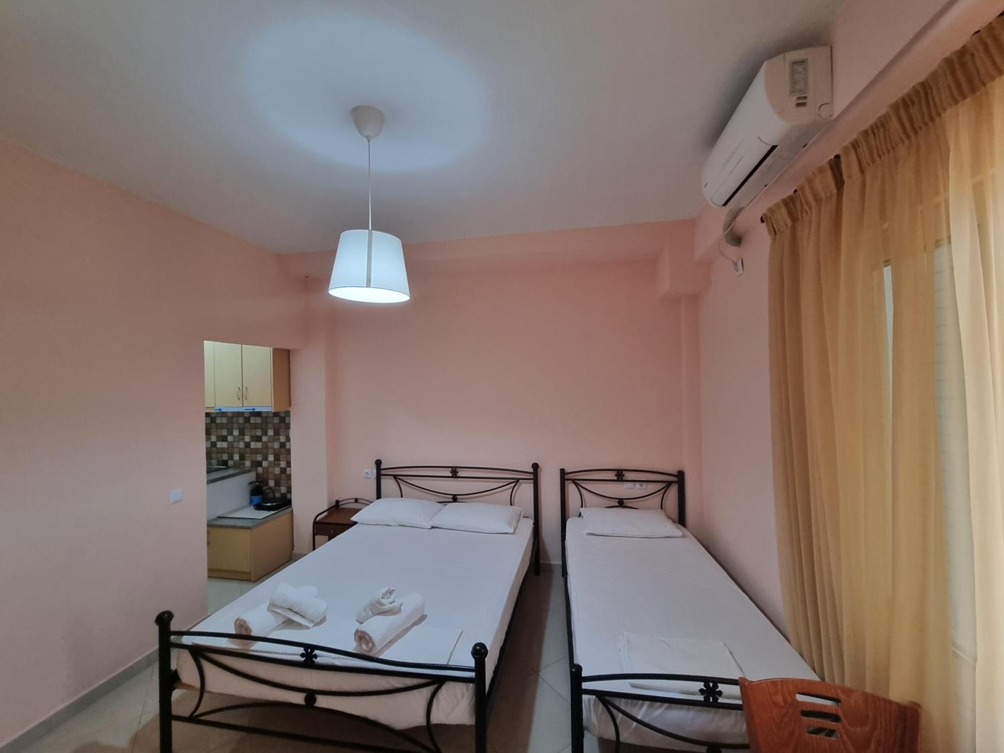 Let Rooms Lukova Exterior foto