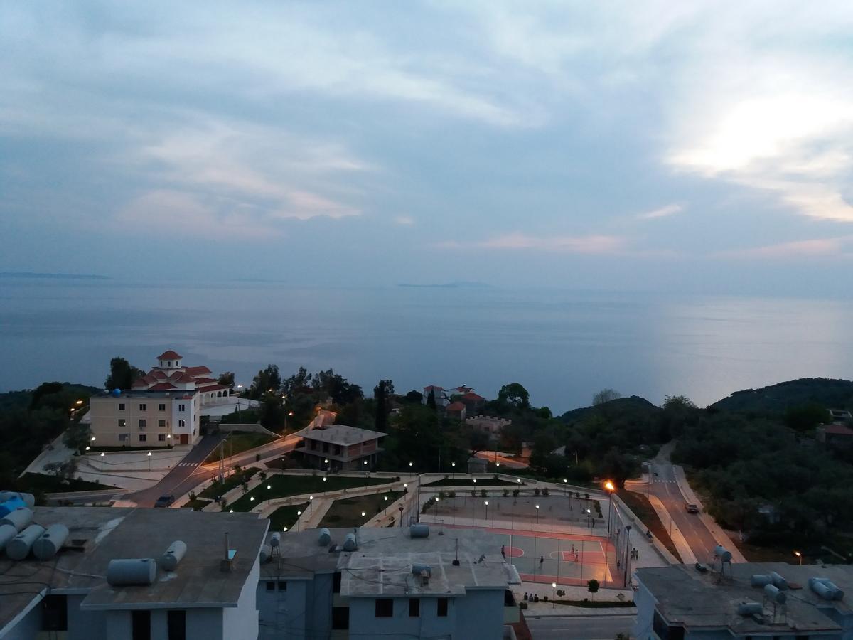 Let Rooms Lukova Exterior foto