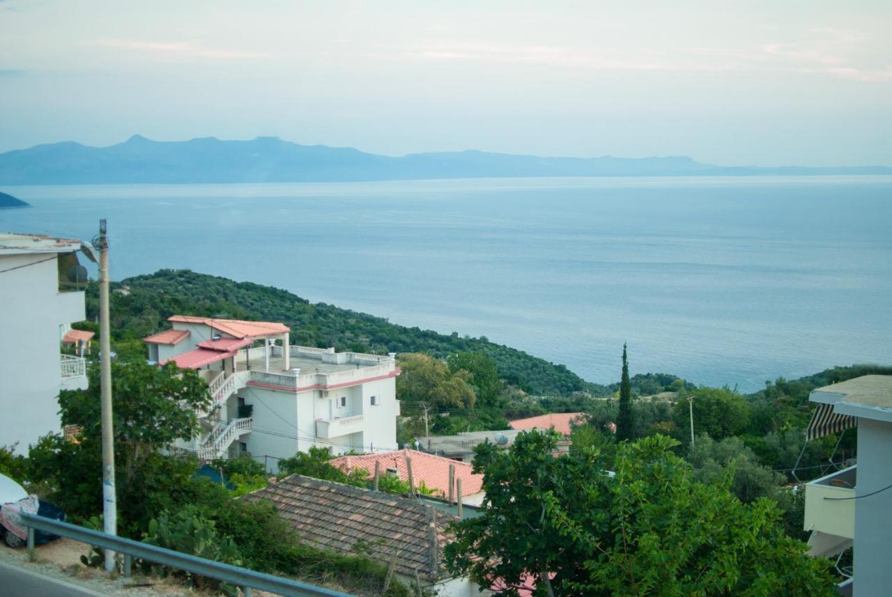 Let Rooms Lukova Exterior foto